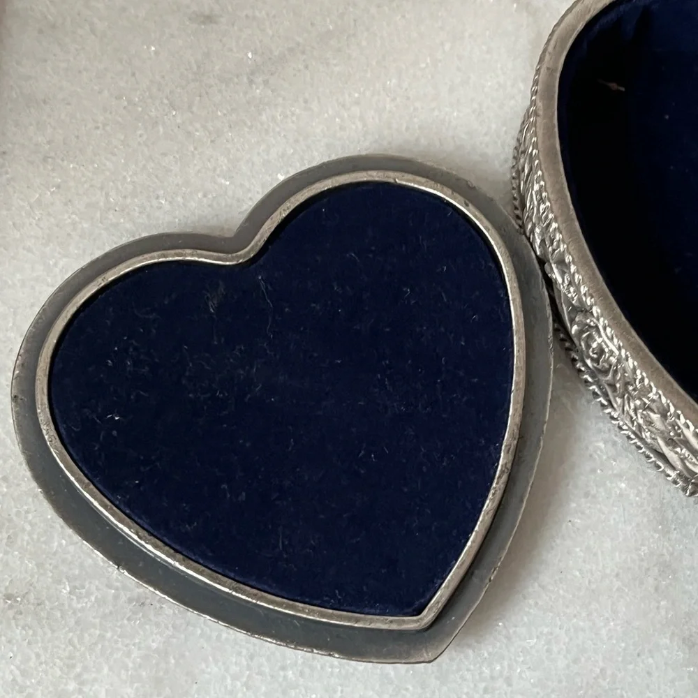 Silver pewter vintage heart shaped trinket box